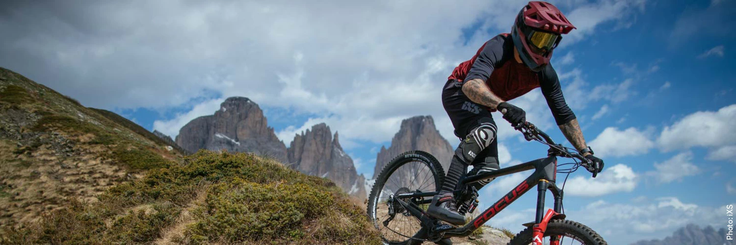 Titelseite -Helme Mountainbike Verkäufe 08